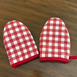 Kitchenaid Home Red White Plaid Oven Mits 2 Short Small